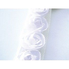 Cinta de flores blancas