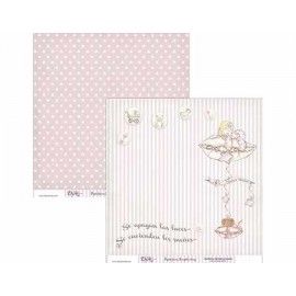 Niña sobre almohadón