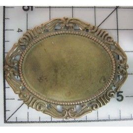 Decoración de metal dorada....