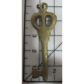 Decoración de metal dorada....