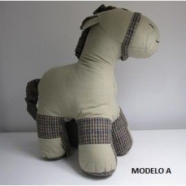 Aguanta puertas caballo