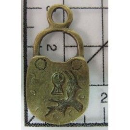 Decoración de metal dorada....